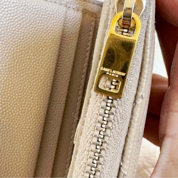 SAINT LAURENT CASSANDRE MATELASSÉ BI-FOLD WALLET Dark Beige - Picture 8 of 15